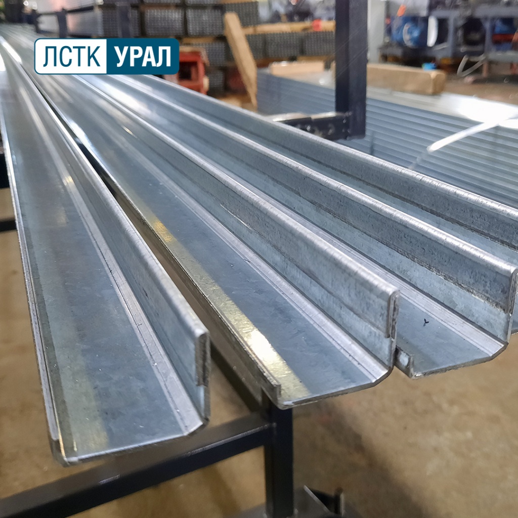 Армирующий стальной оцинкованный профиль для ПВХ-систем Veka 